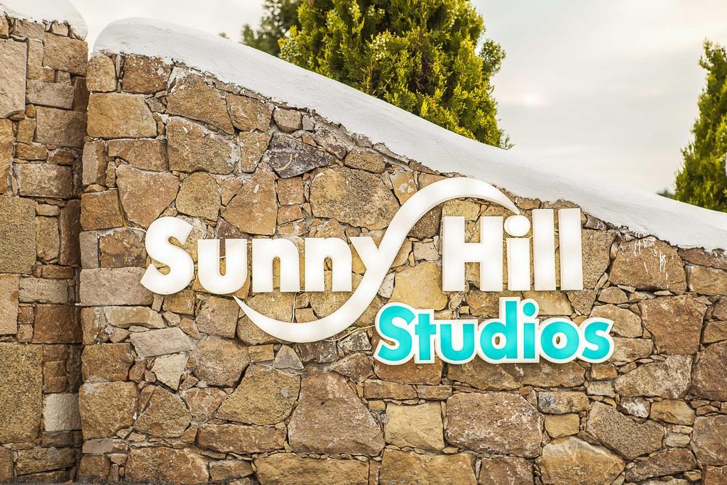 מלון סאני ביץ' Sunny Hill מראה חיצוני תמונה